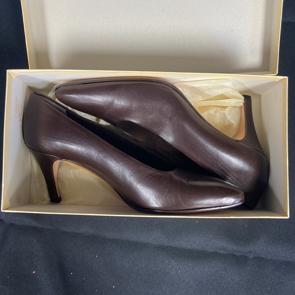 Cole Haan Brown Heels (1220) - Picture 2 of 7